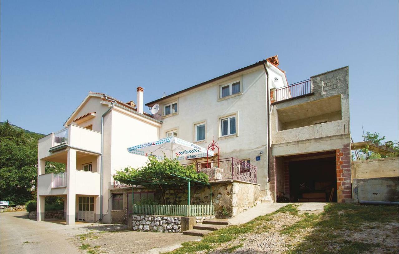 Beautiful Apartment In Brsec With Kitchen Exterior foto